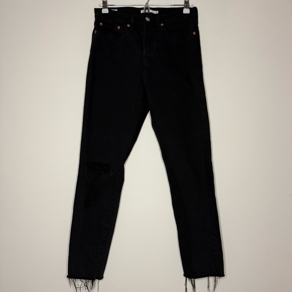 LEVI’S Premium Wedgie Distressed Raw Hem Black Jeans - Picture 2 of 13